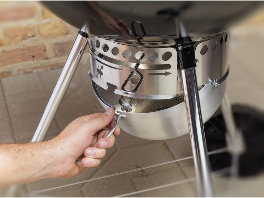 Black Kettle Charcoal Grill